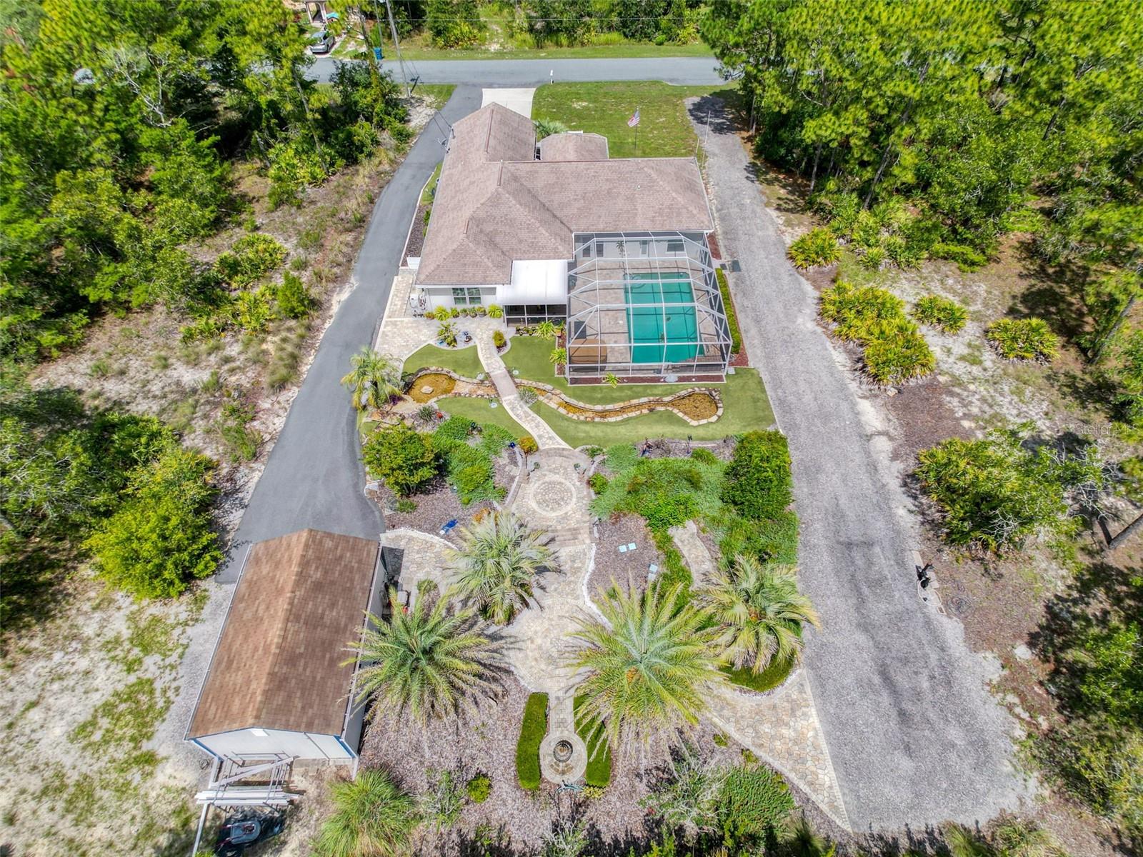 Listing photo id 80 for 18328 Maberly Road