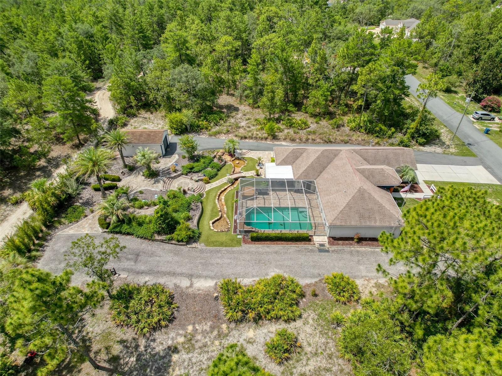 Listing photo id 83 for 18328 Maberly Road