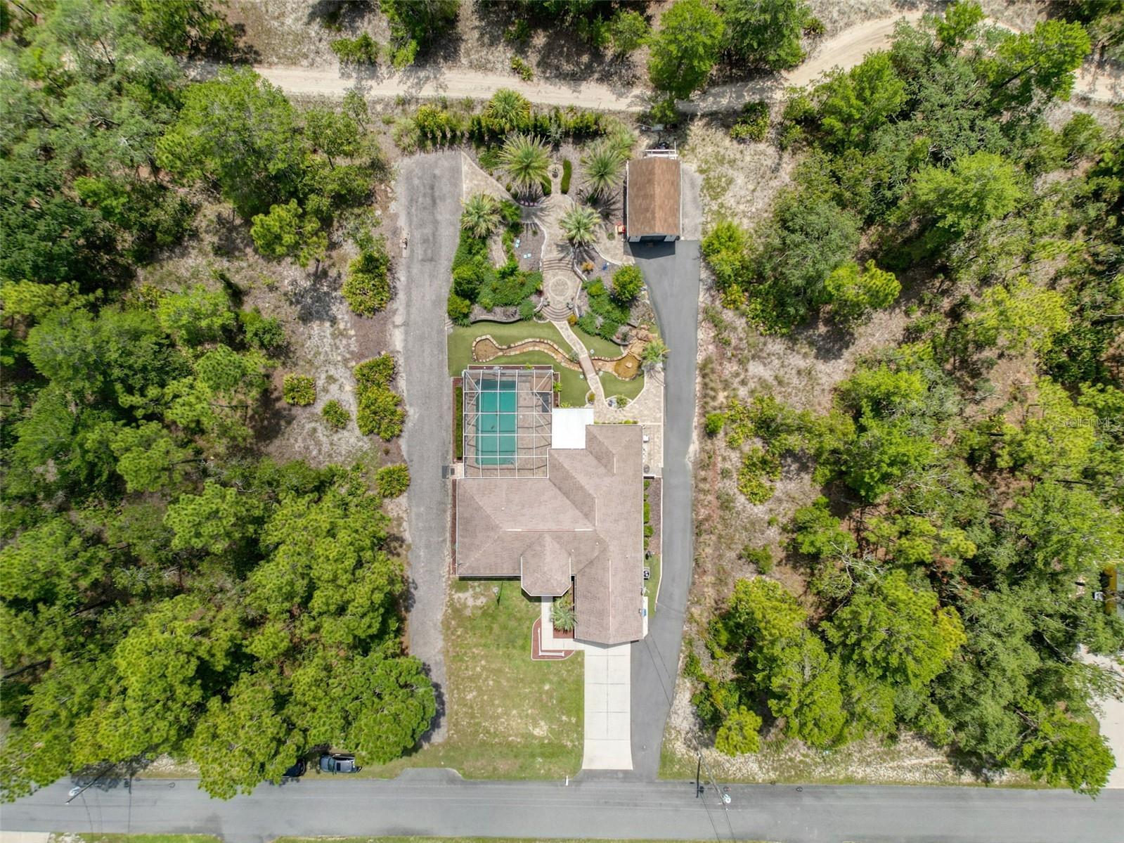 Listing photo id 85 for 18328 Maberly Road