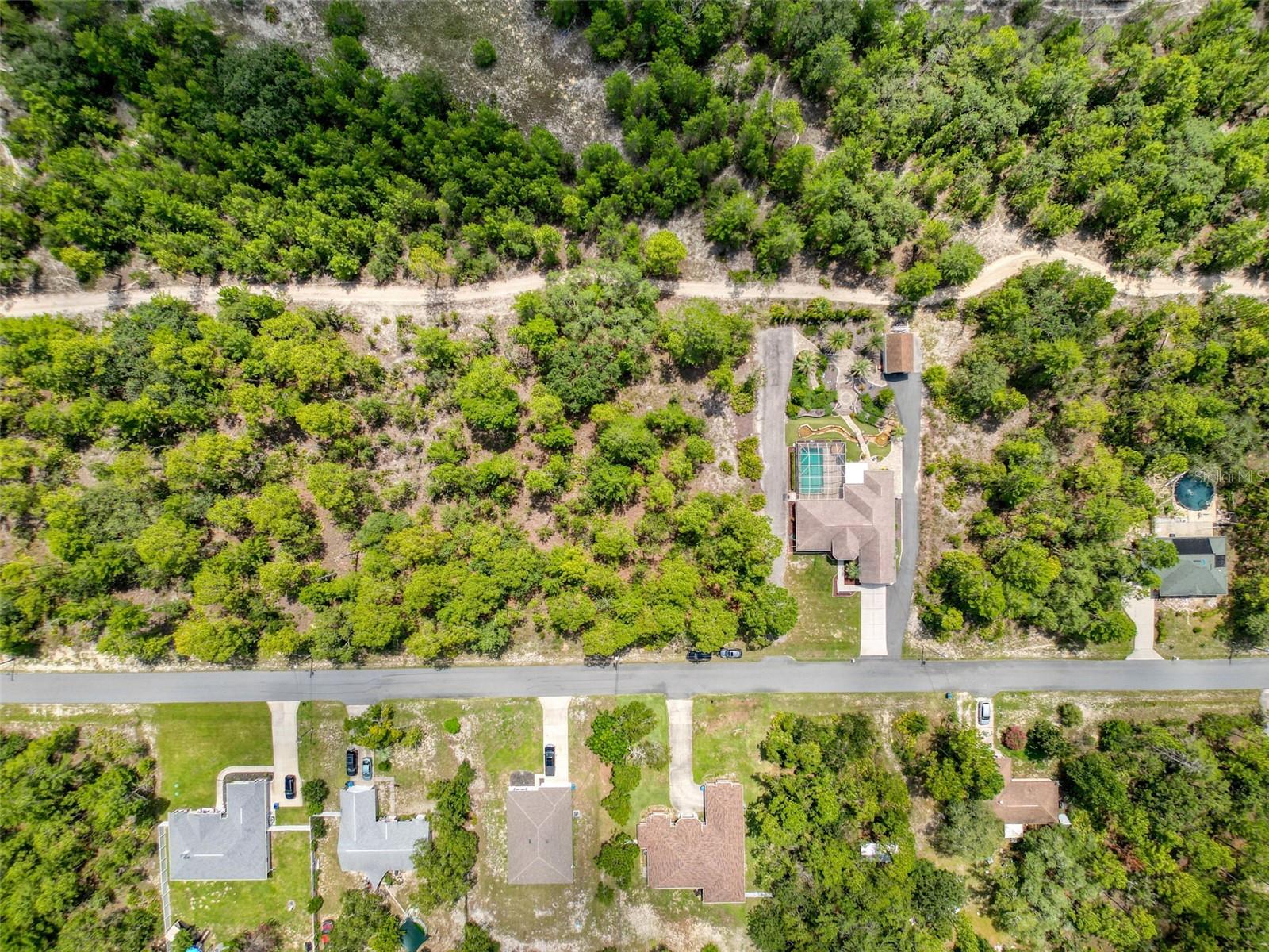 Listing photo id 88 for 18328 Maberly Road