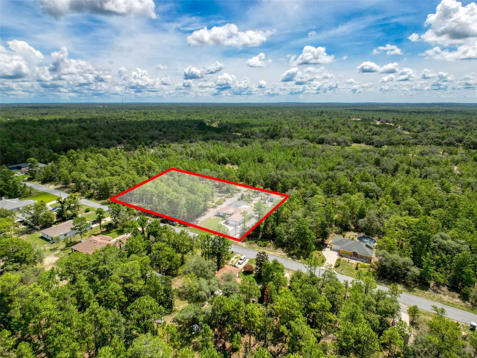 Listing photo id 90 for 18328 Maberly Road
