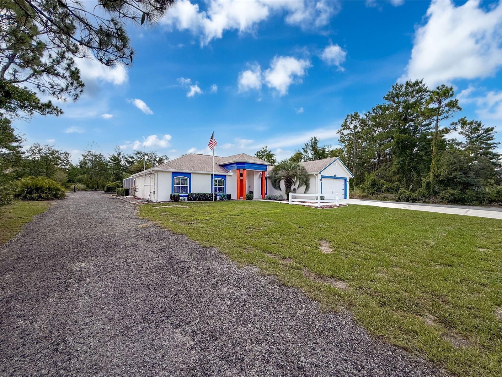 Listing photo id 96 for 18328 Maberly Road
