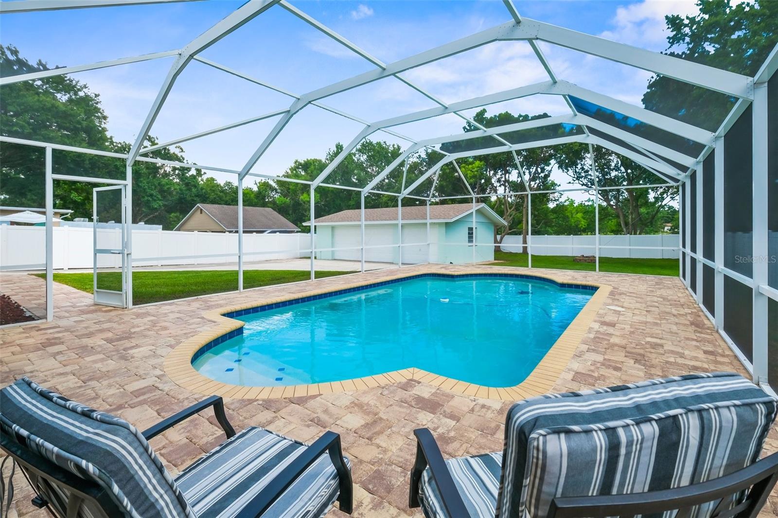 Image 12 of 68 For 18605 San Rio Circle