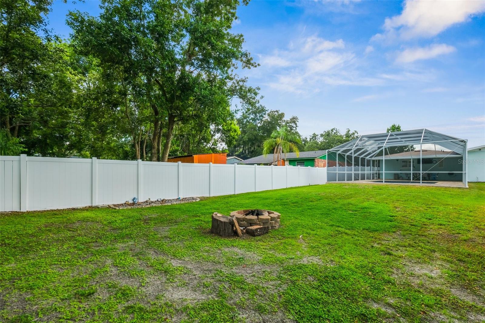 Image 17 of 68 For 18605 San Rio Circle