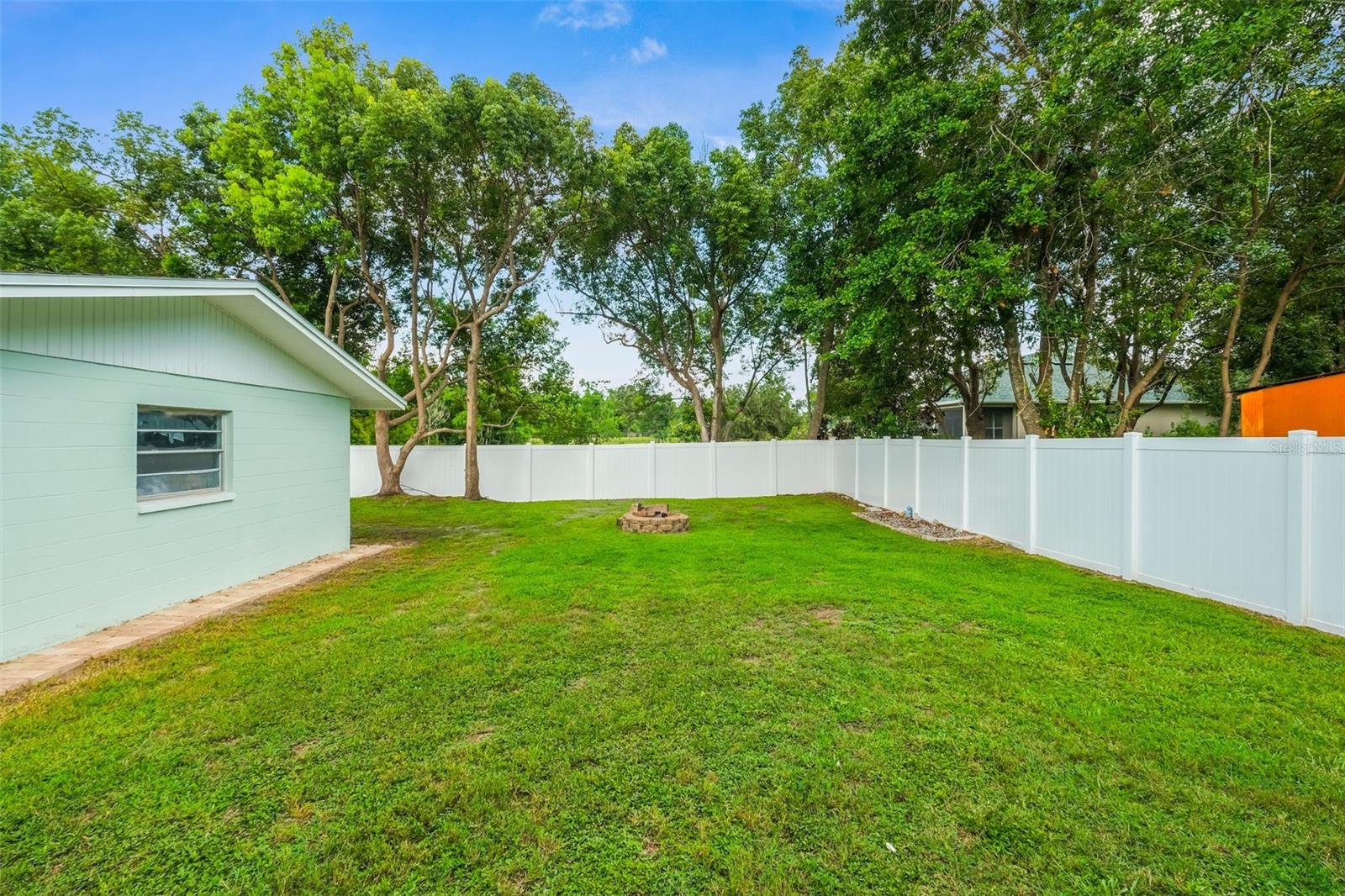 Image 20 of 68 For 18605 San Rio Circle