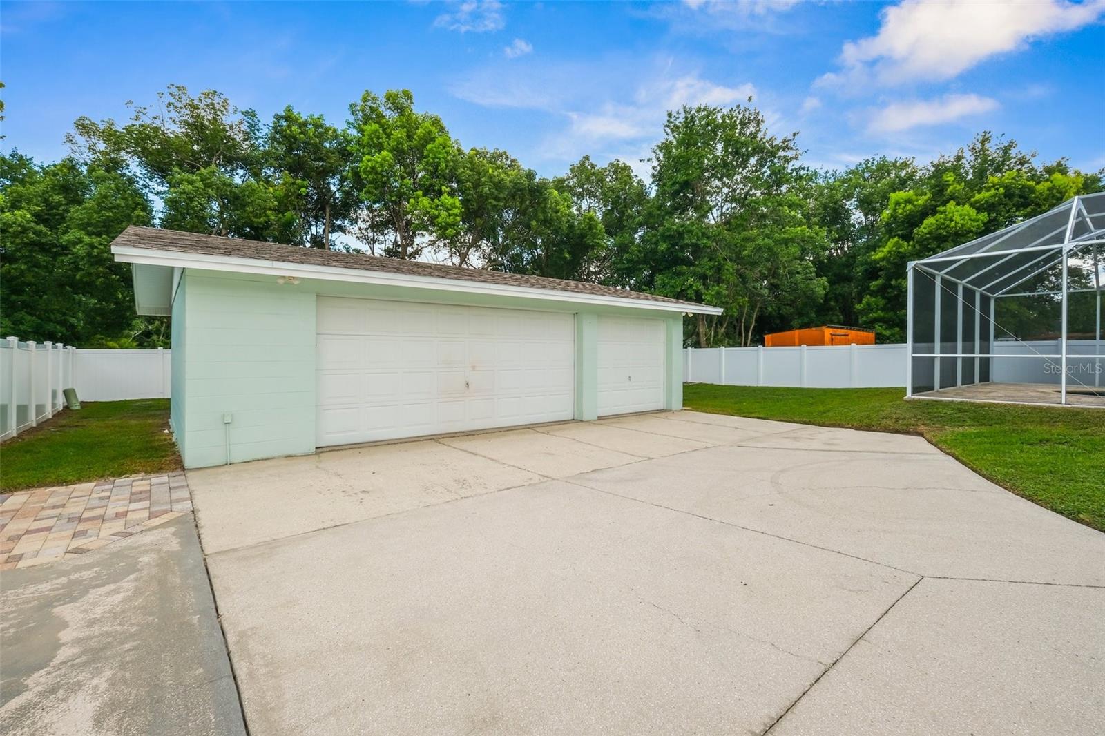 Image 22 of 68 For 18605 San Rio Circle