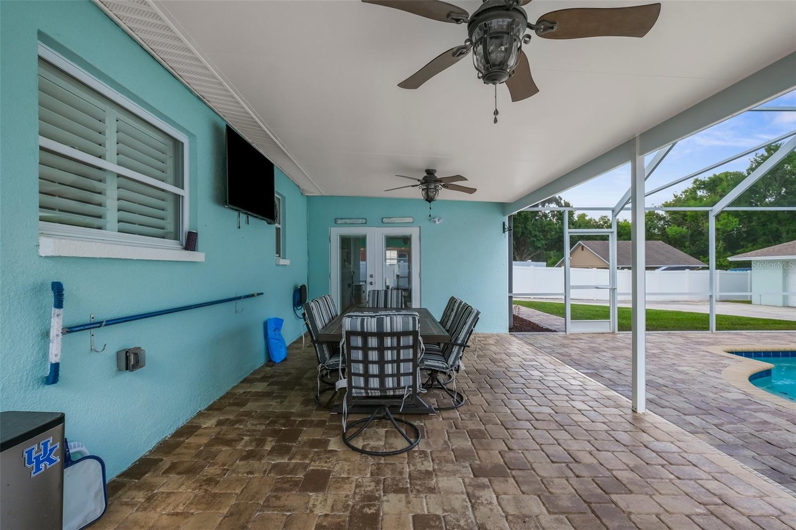 Image 23 of 68 For 18605 San Rio Circle