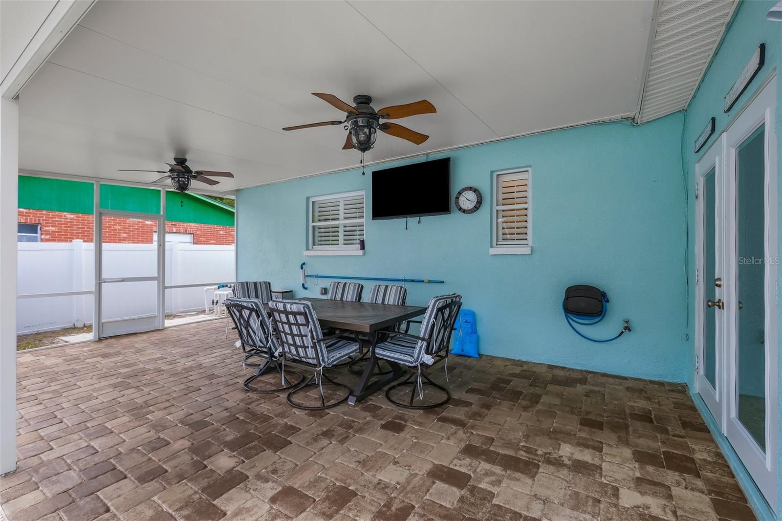 Image 25 of 68 For 18605 San Rio Circle