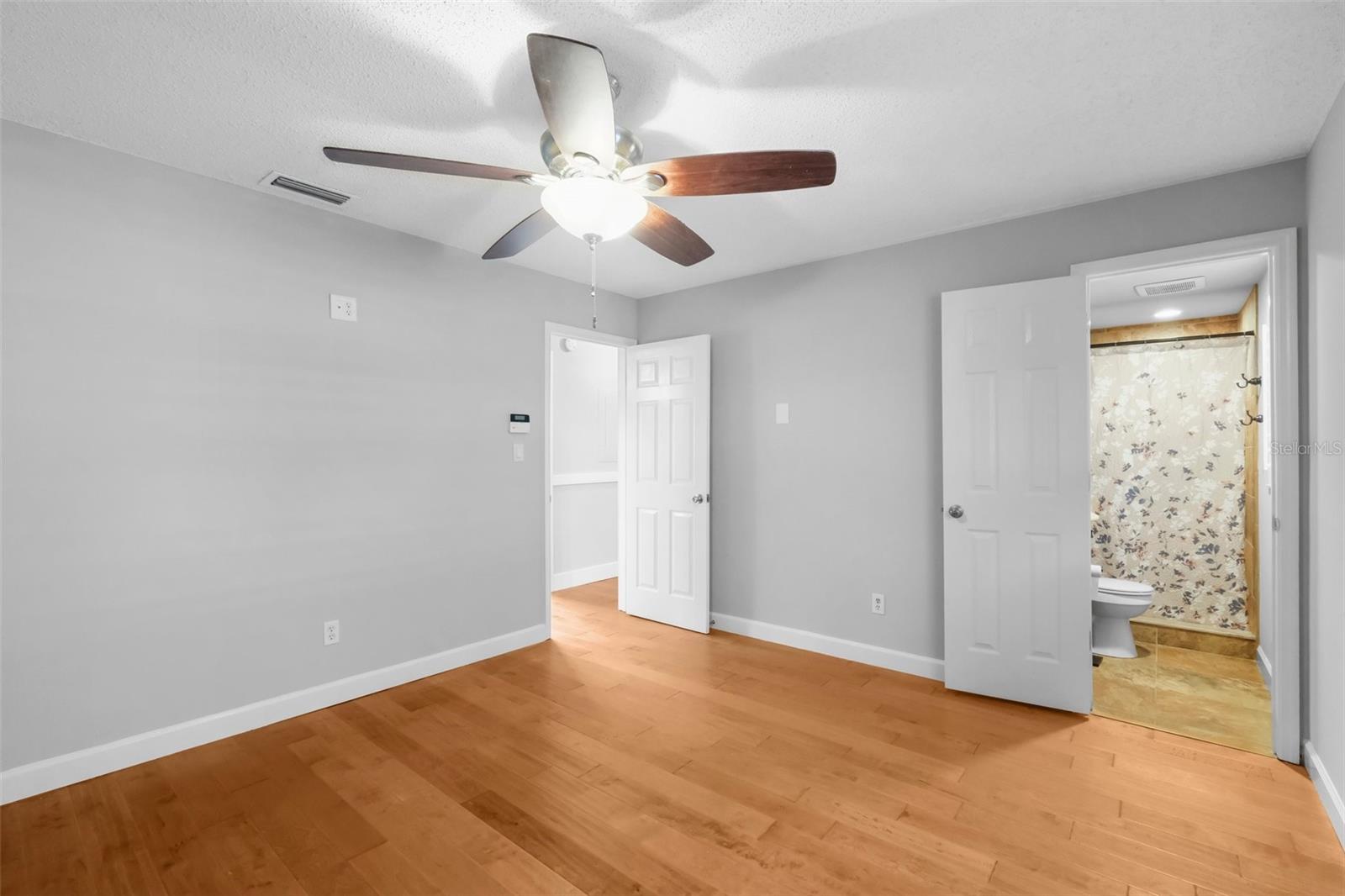 Image 36 of 68 For 18605 San Rio Circle