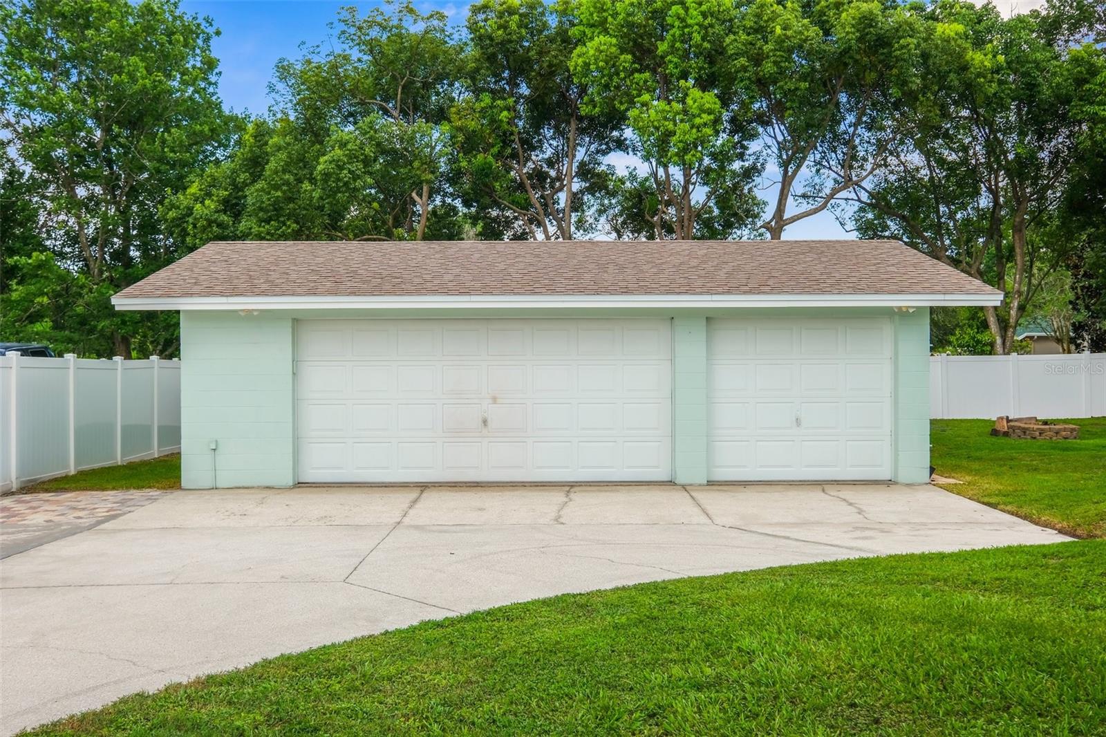 Image 4 of 68 For 18605 San Rio Circle