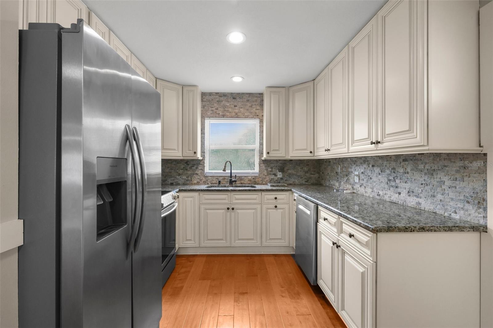 Image 52 of 68 For 18605 San Rio Circle