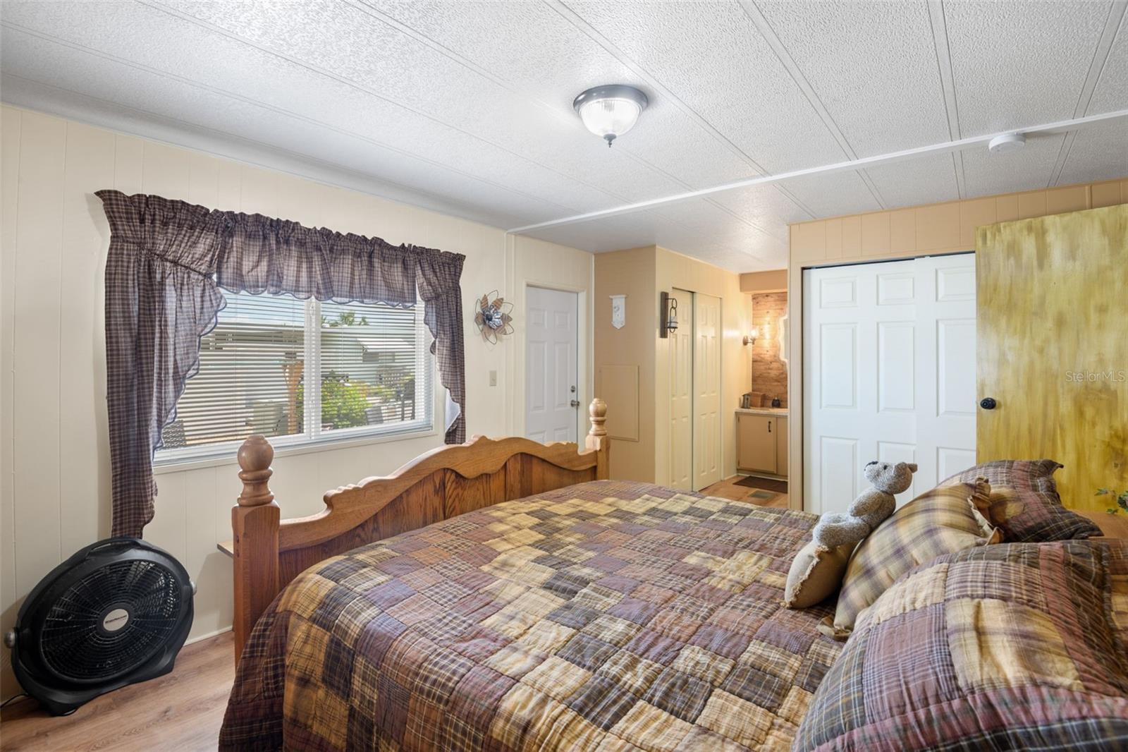 Image 16 of 24 For 7402 Grand Pine Drive