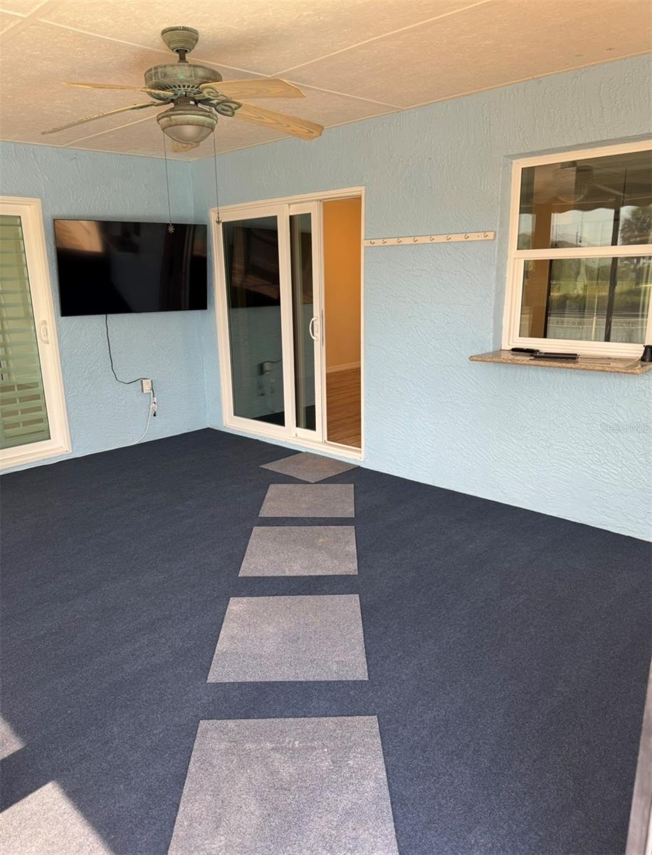 Listing photo id 13 for 4385 7th Isle Drive