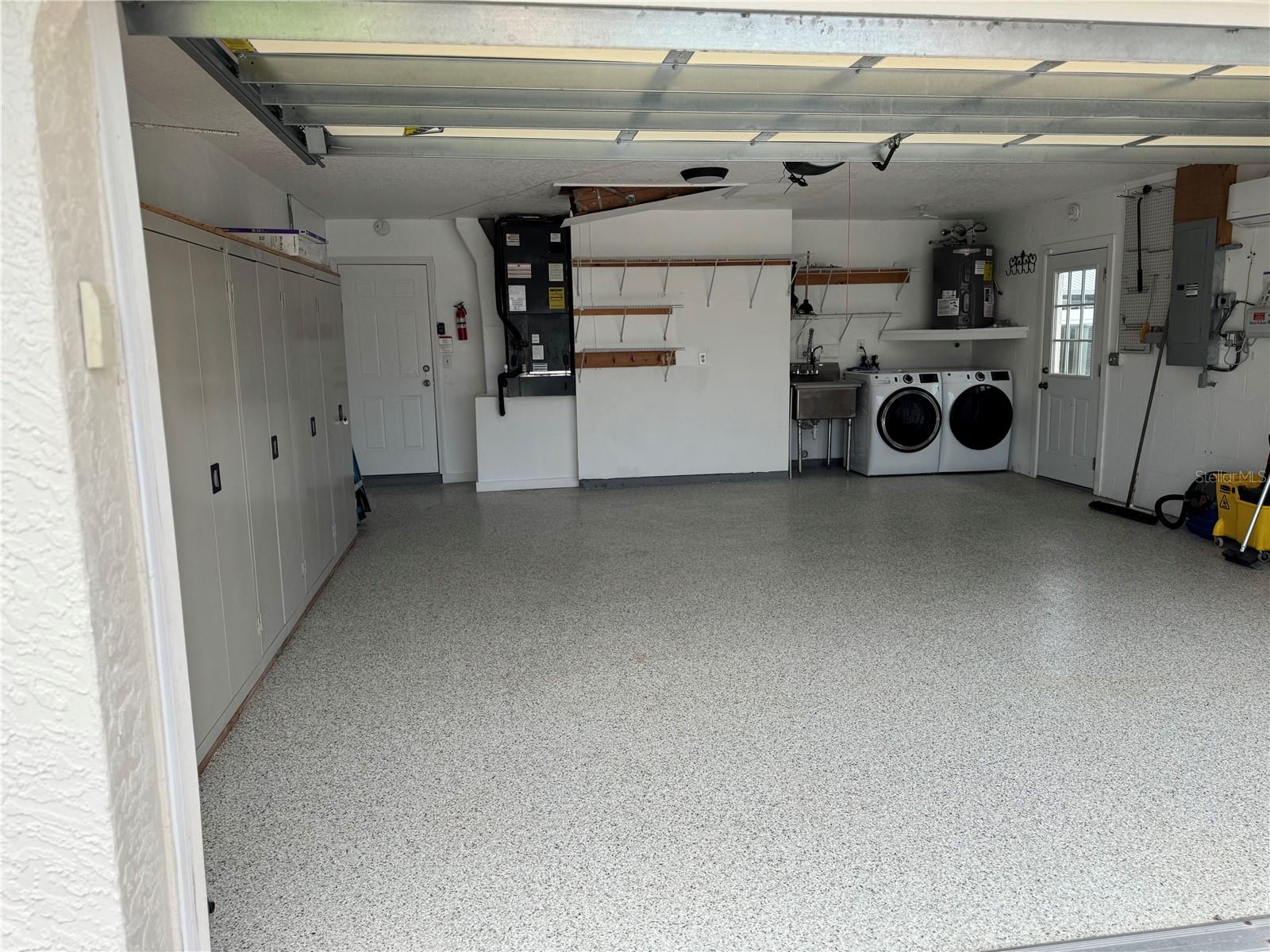 Listing photo id 23 for 4385 7th Isle Drive