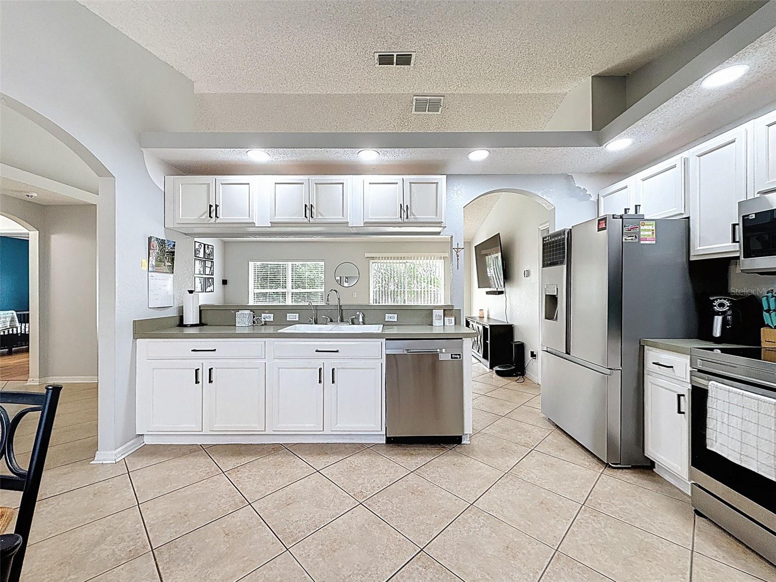 Listing photo id 13 for 6042 Sunday Road