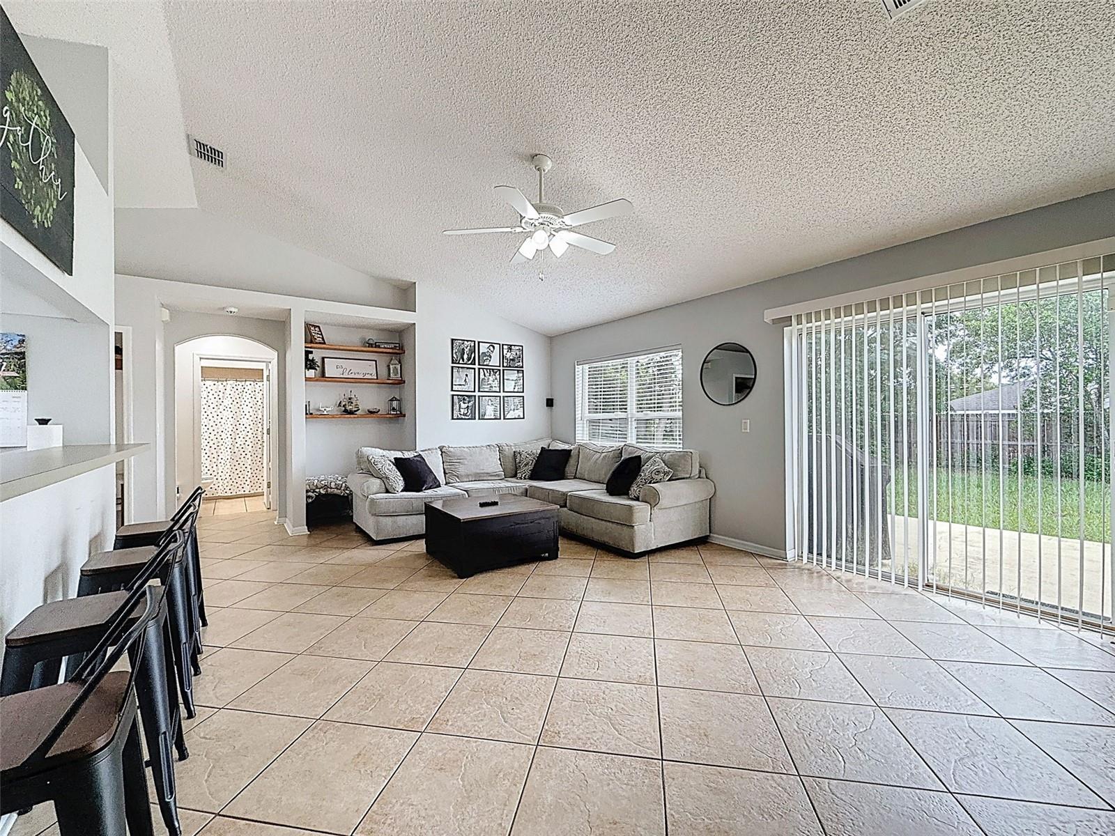 Listing photo id 18 for 6042 Sunday Road