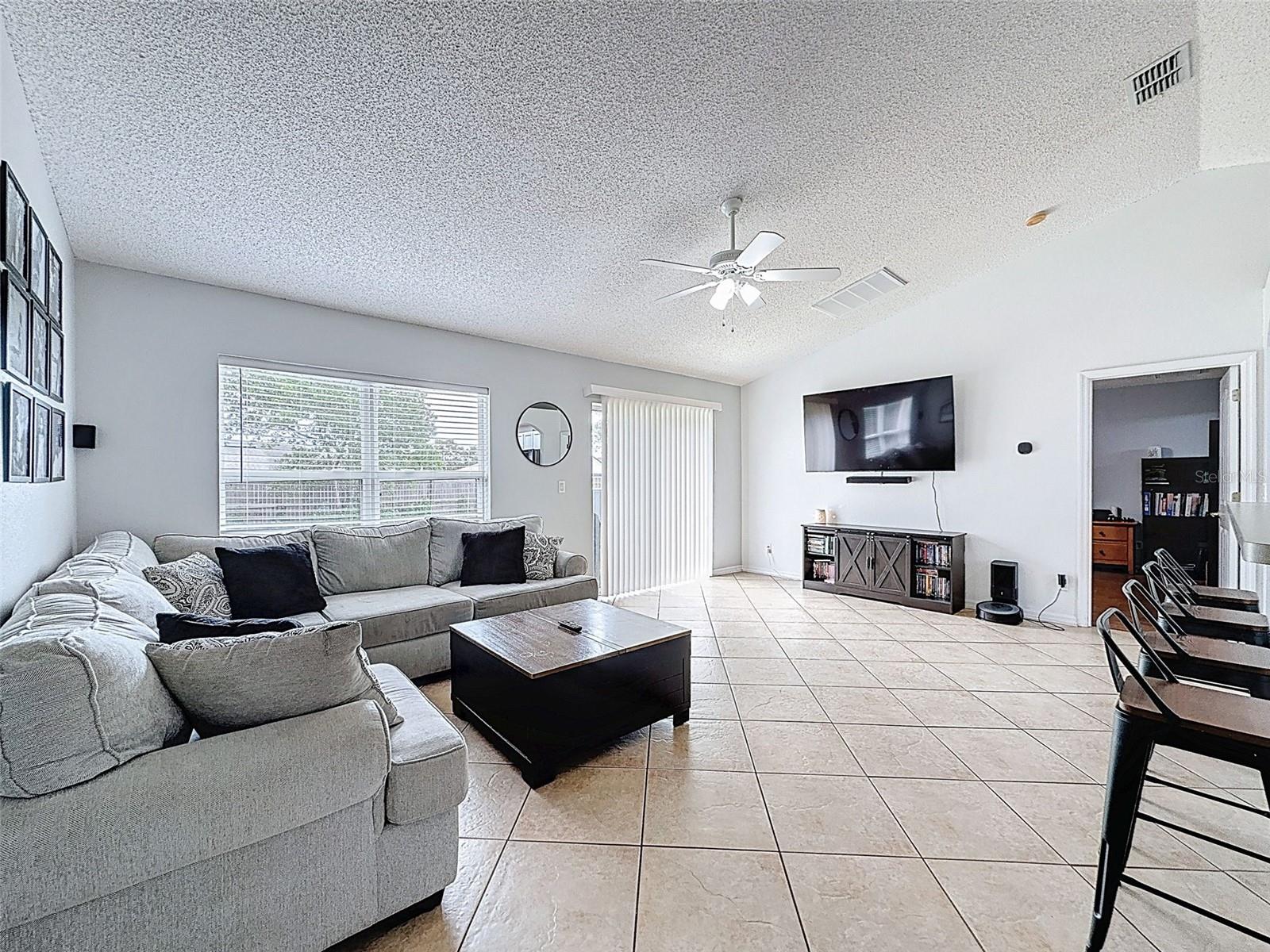 Listing photo id 21 for 6042 Sunday Road