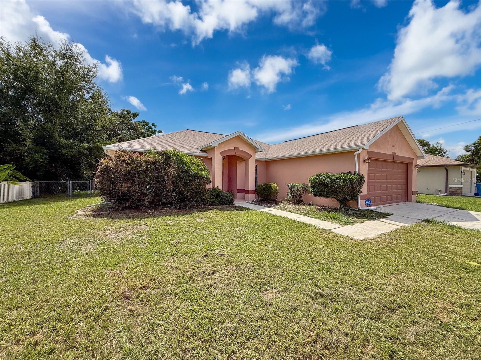 Listing photo id 1 for 6042 Sunday Road