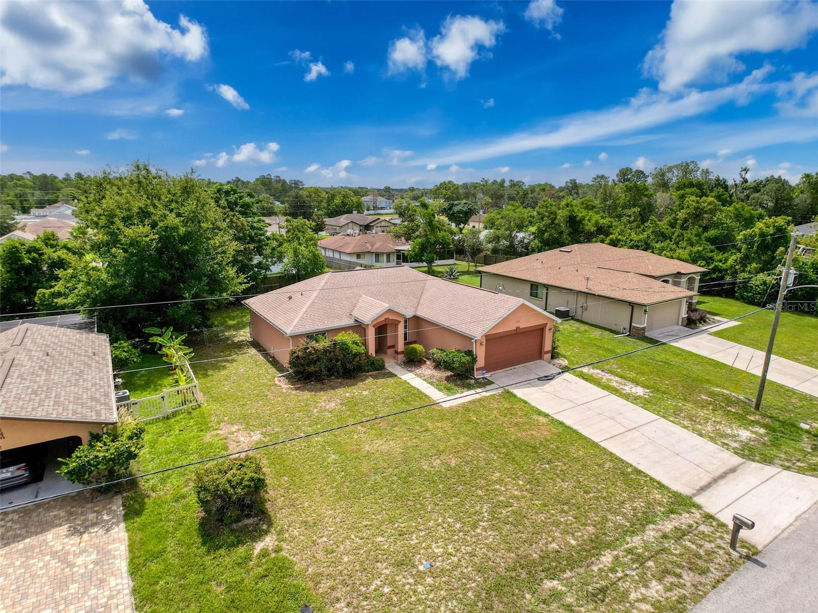 Listing photo id 7 for 6042 Sunday Road