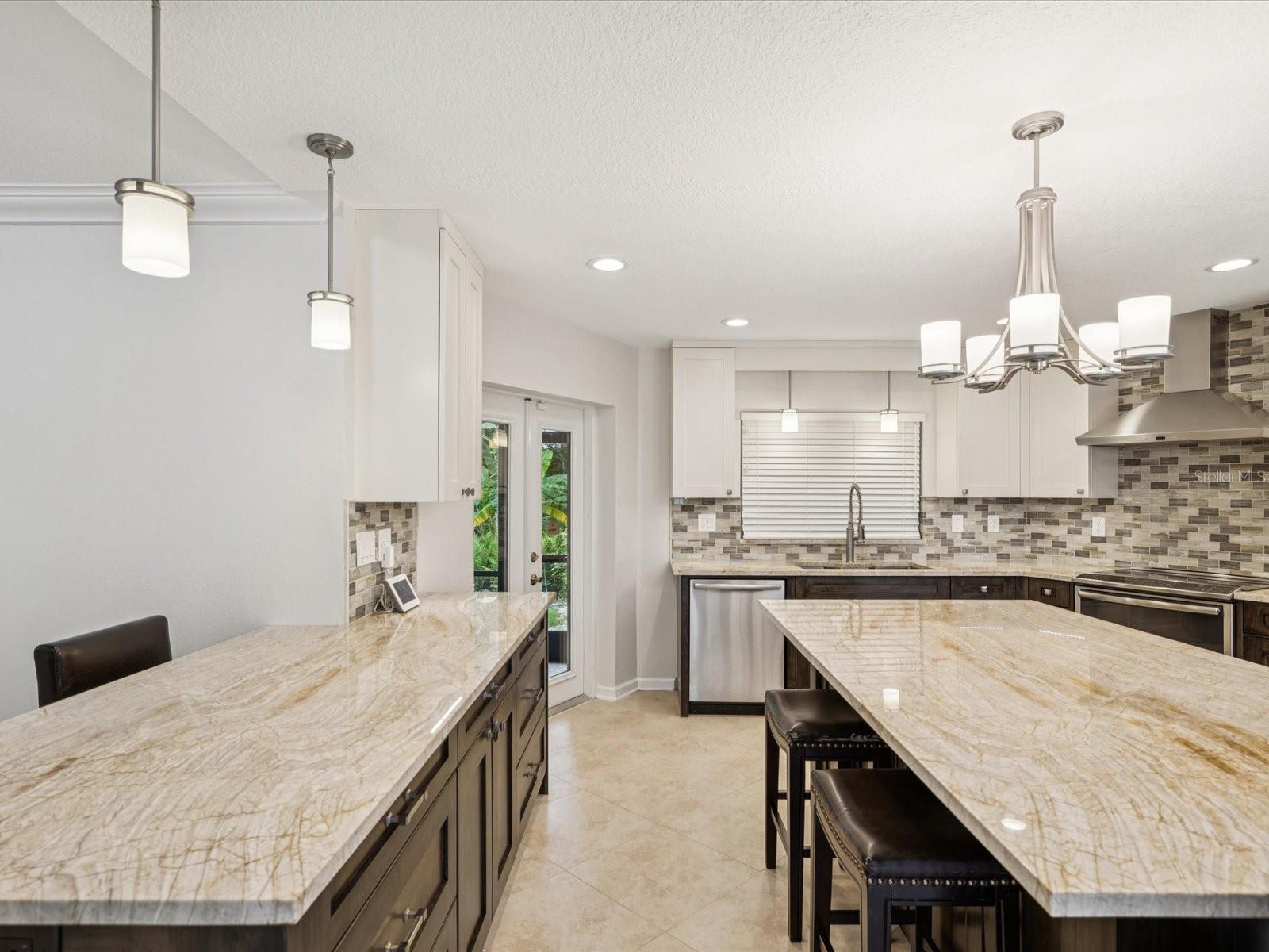Listing photo id 15 for 10720 Skyhawk Drive