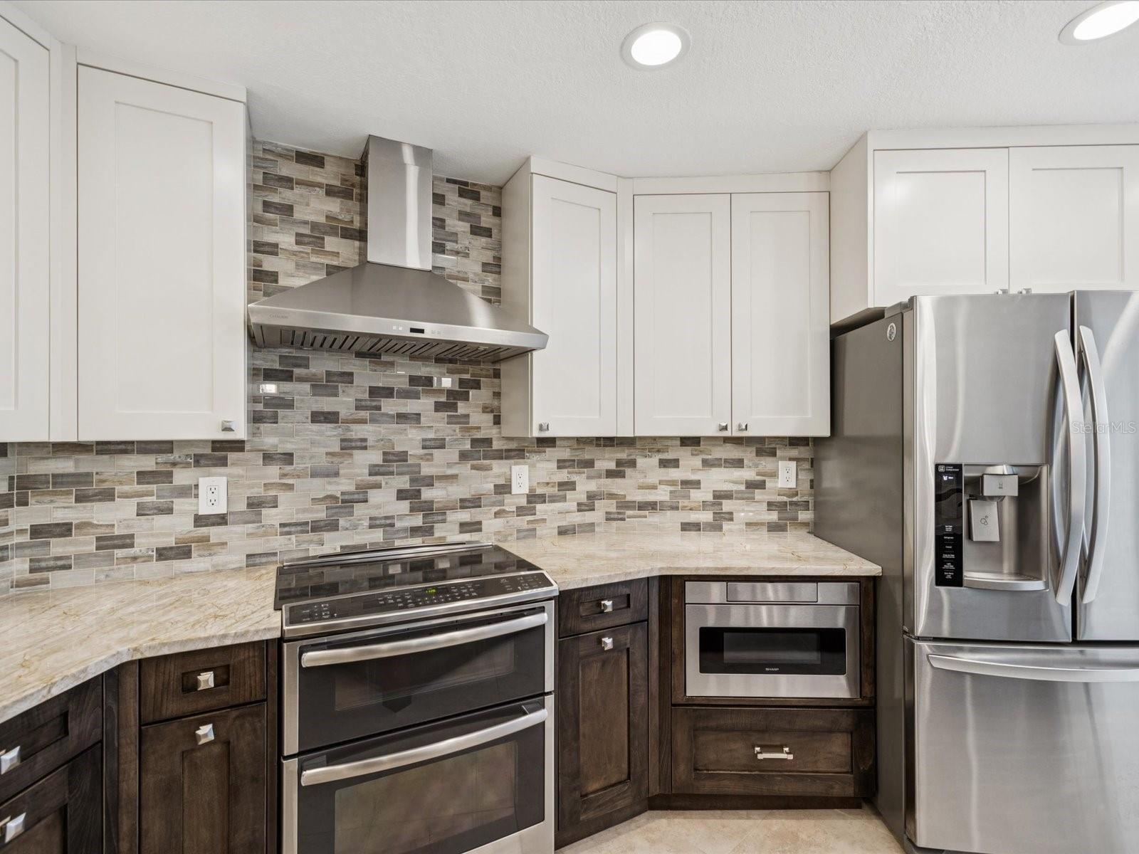 Listing photo id 18 for 10720 Skyhawk Drive