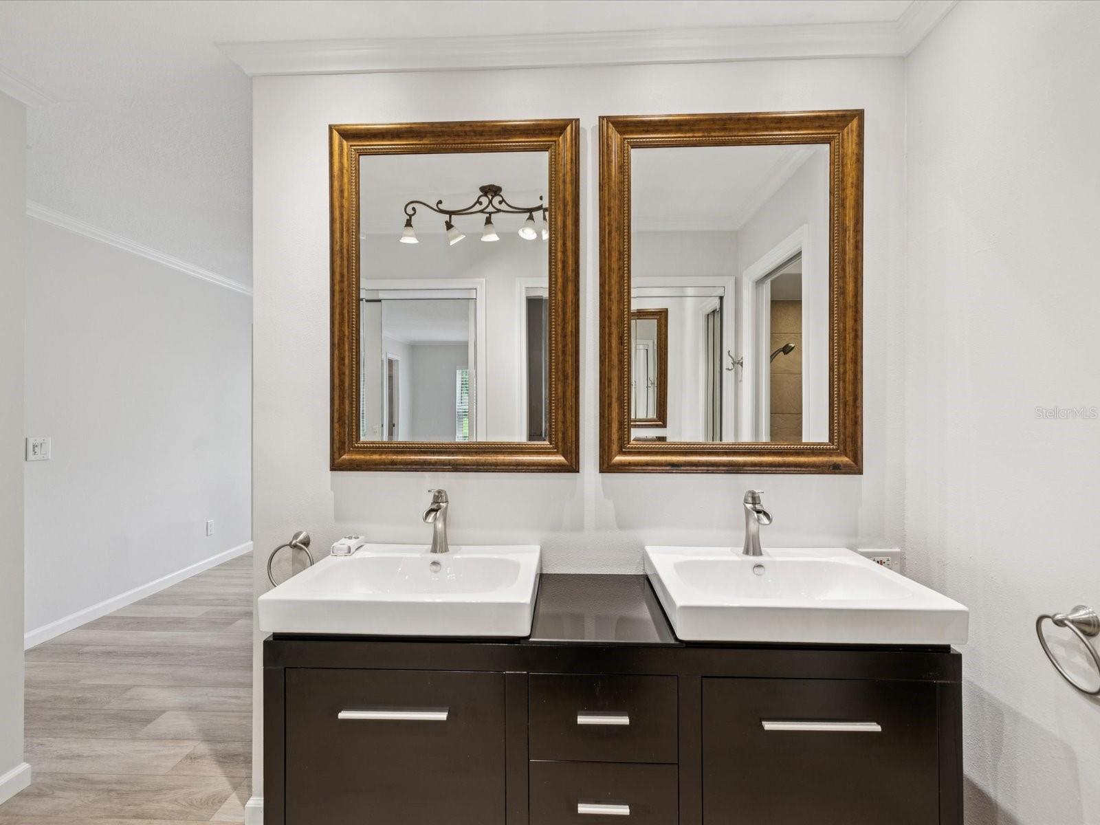 Listing photo id 37 for 10720 Skyhawk Drive