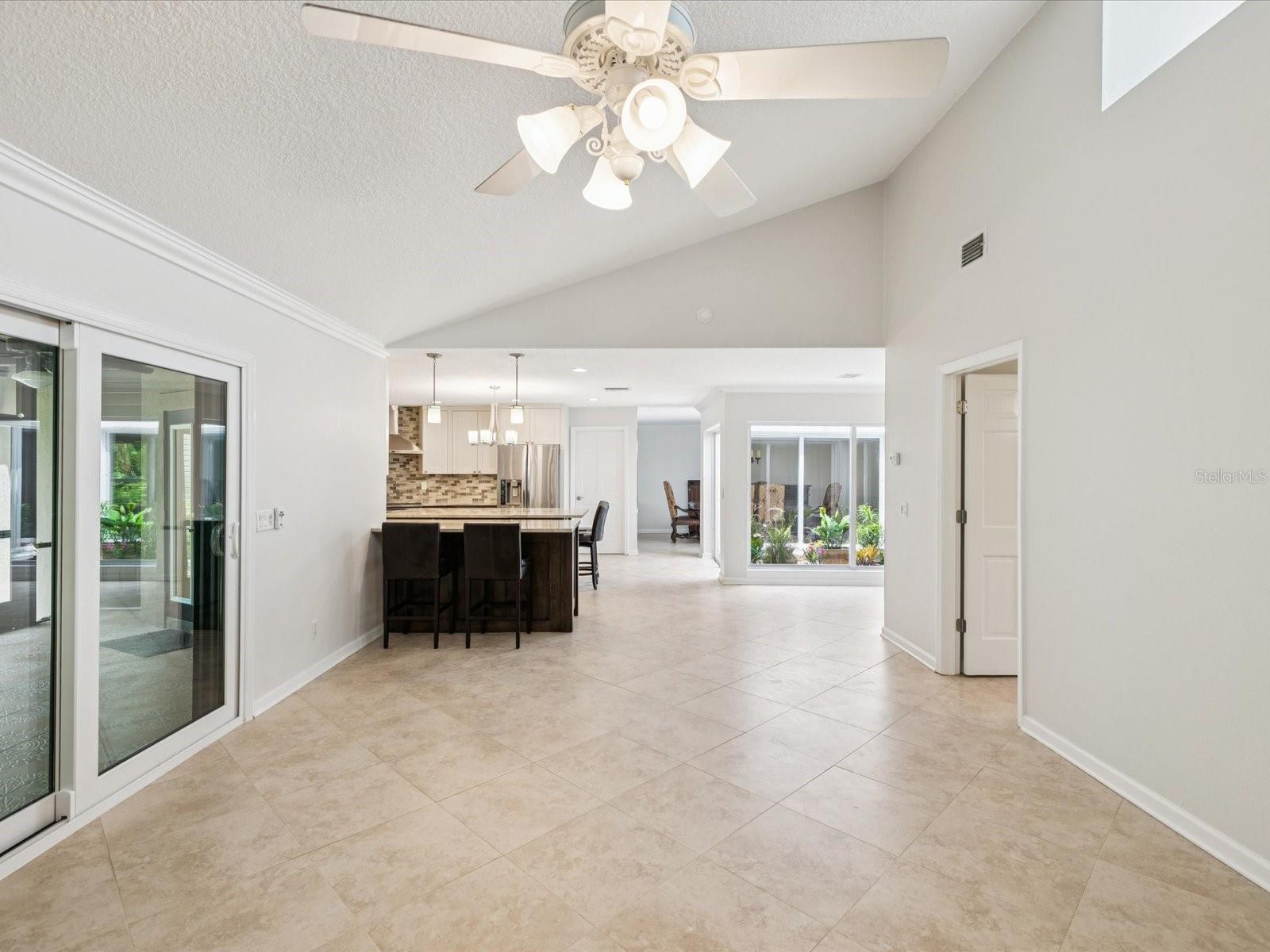 Listing photo id 40 for 10720 Skyhawk Drive
