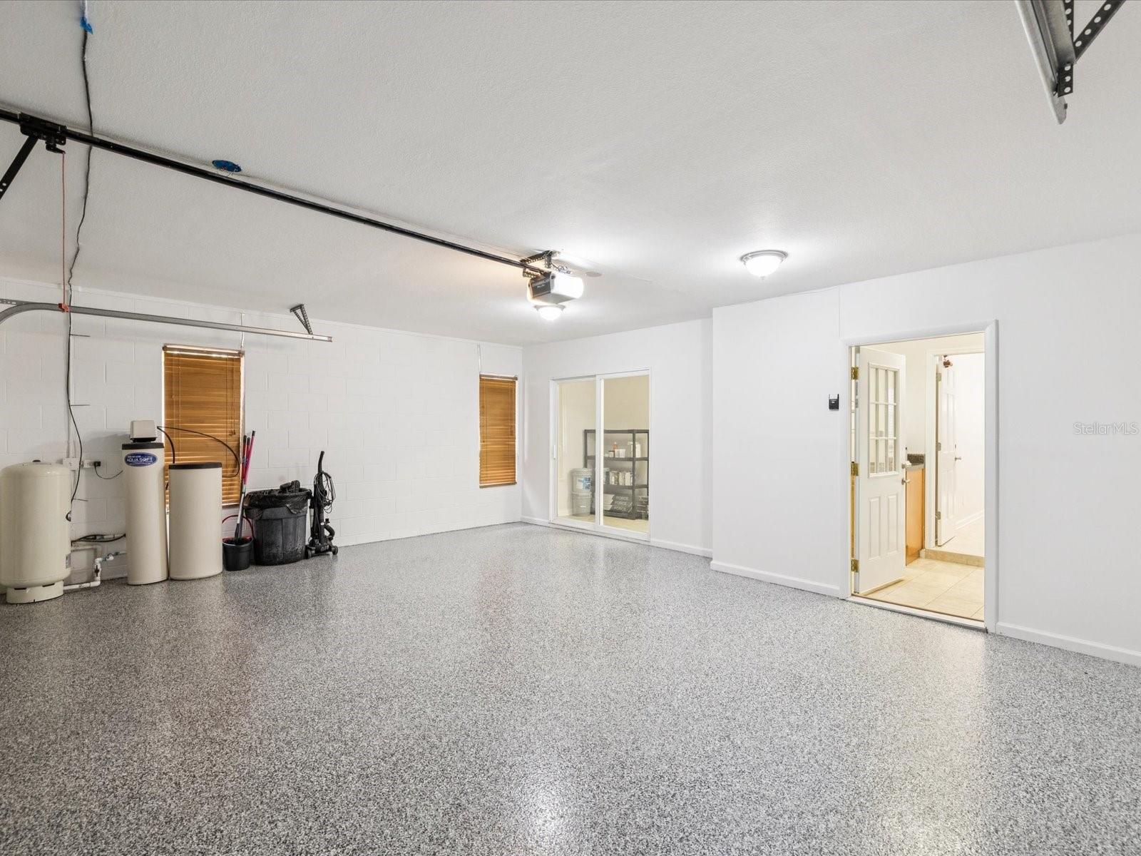 Listing photo id 46 for 10720 Skyhawk Drive