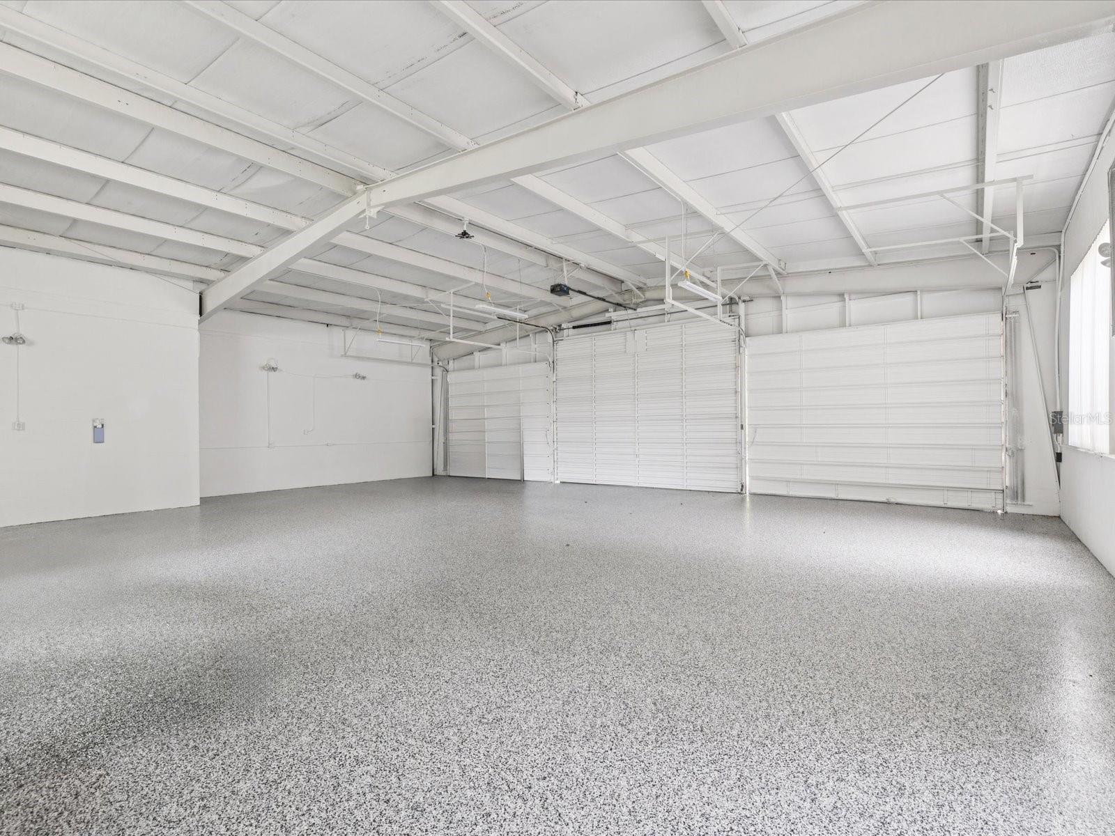 Listing photo id 51 for 10720 Skyhawk Drive