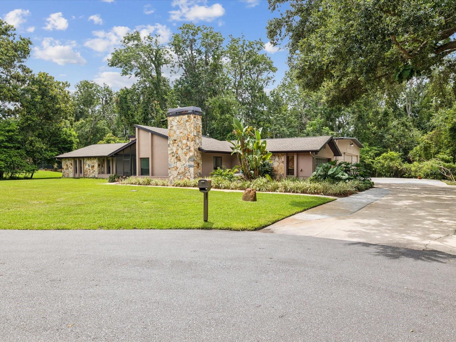 Listing photo id 60 for 10720 Skyhawk Drive