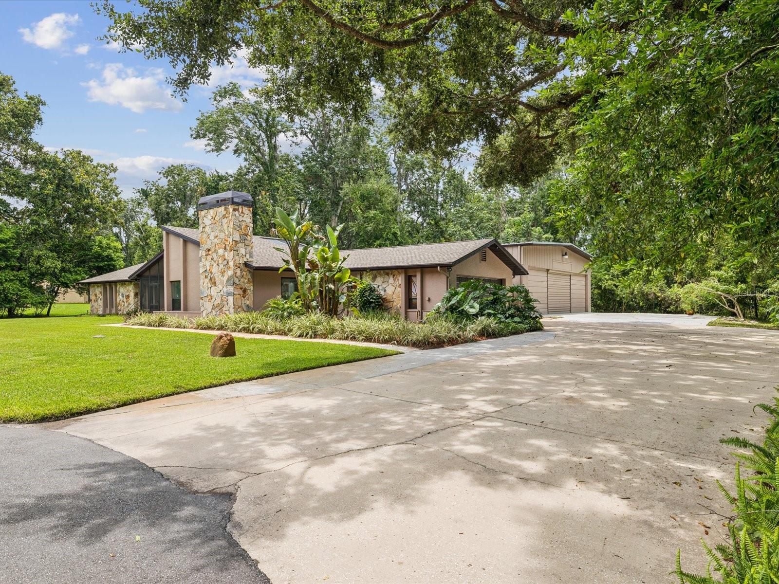 Listing photo id 63 for 10720 Skyhawk Drive