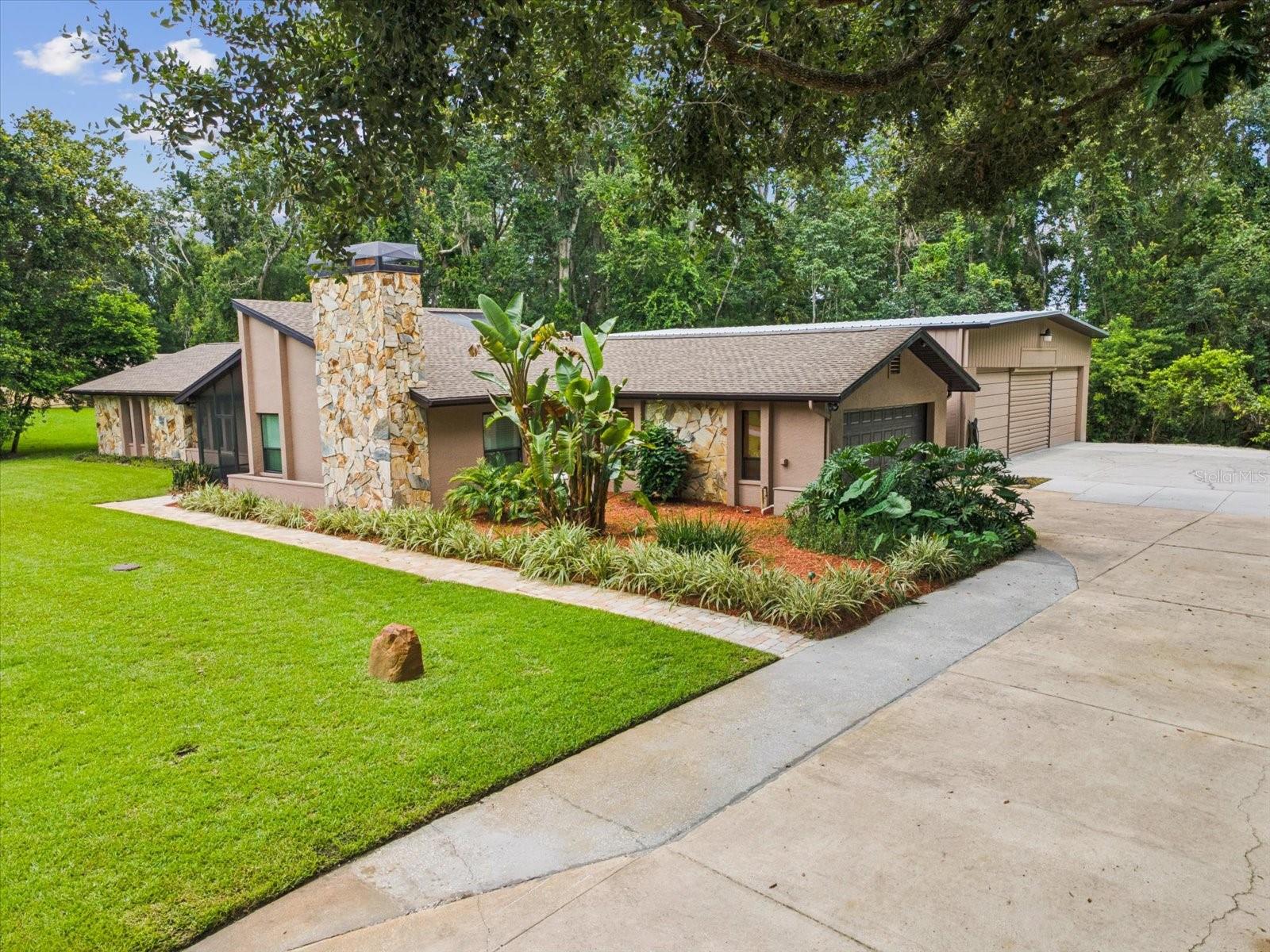 Listing photo id 67 for 10720 Skyhawk Drive