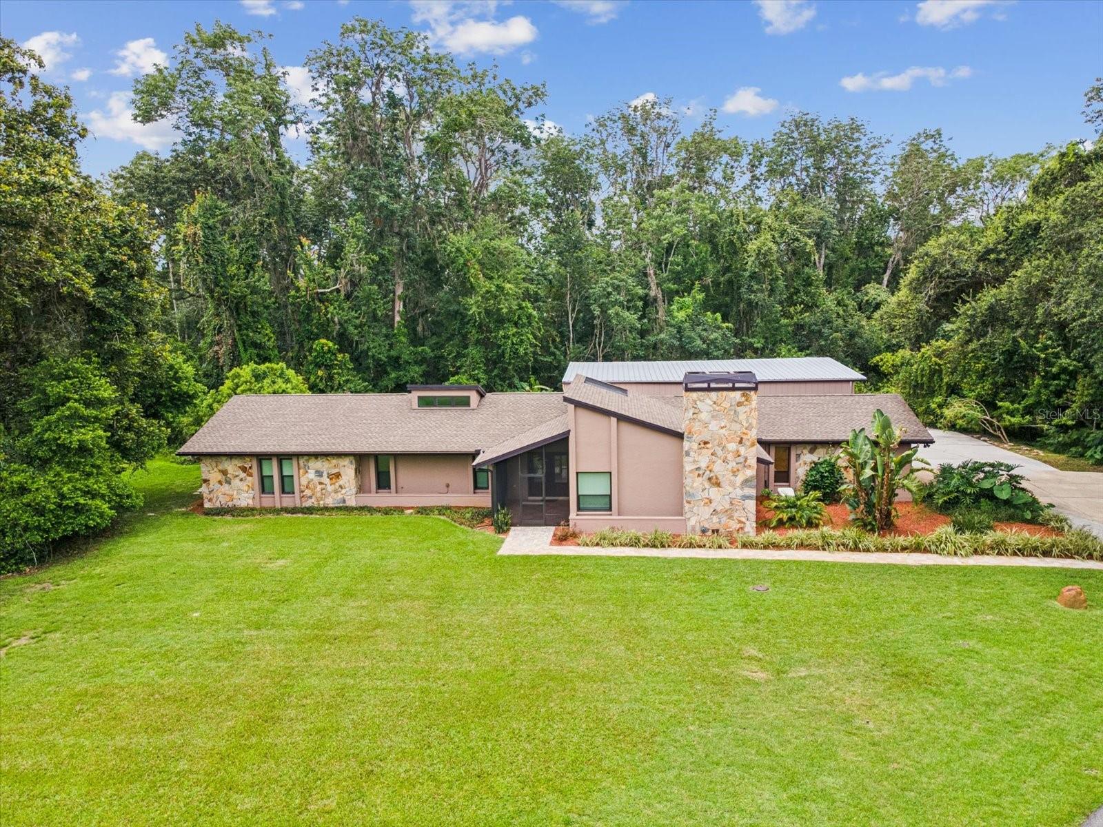 Listing photo id 68 for 10720 Skyhawk Drive