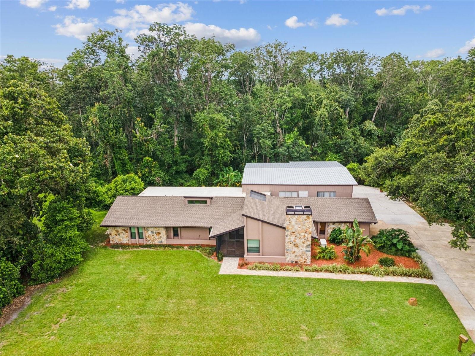 Listing photo id 69 for 10720 Skyhawk Drive
