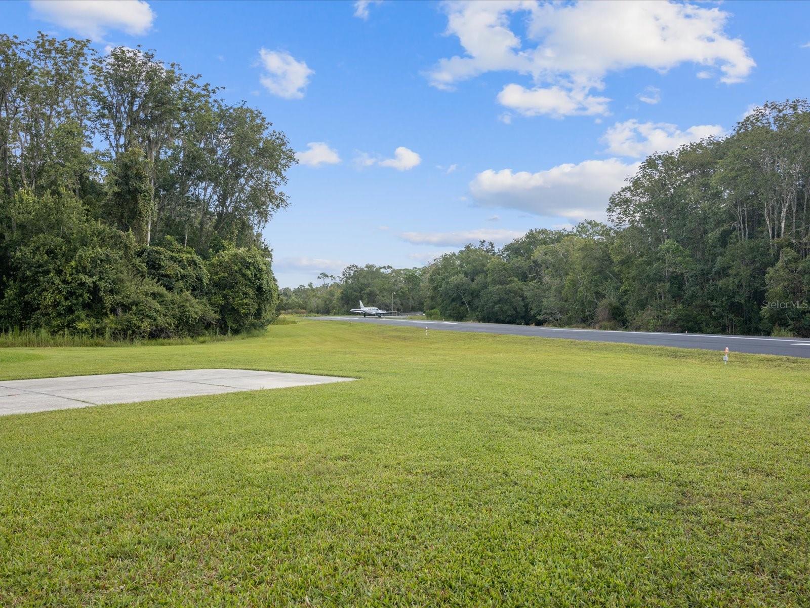 Listing photo id 81 for 10720 Skyhawk Drive