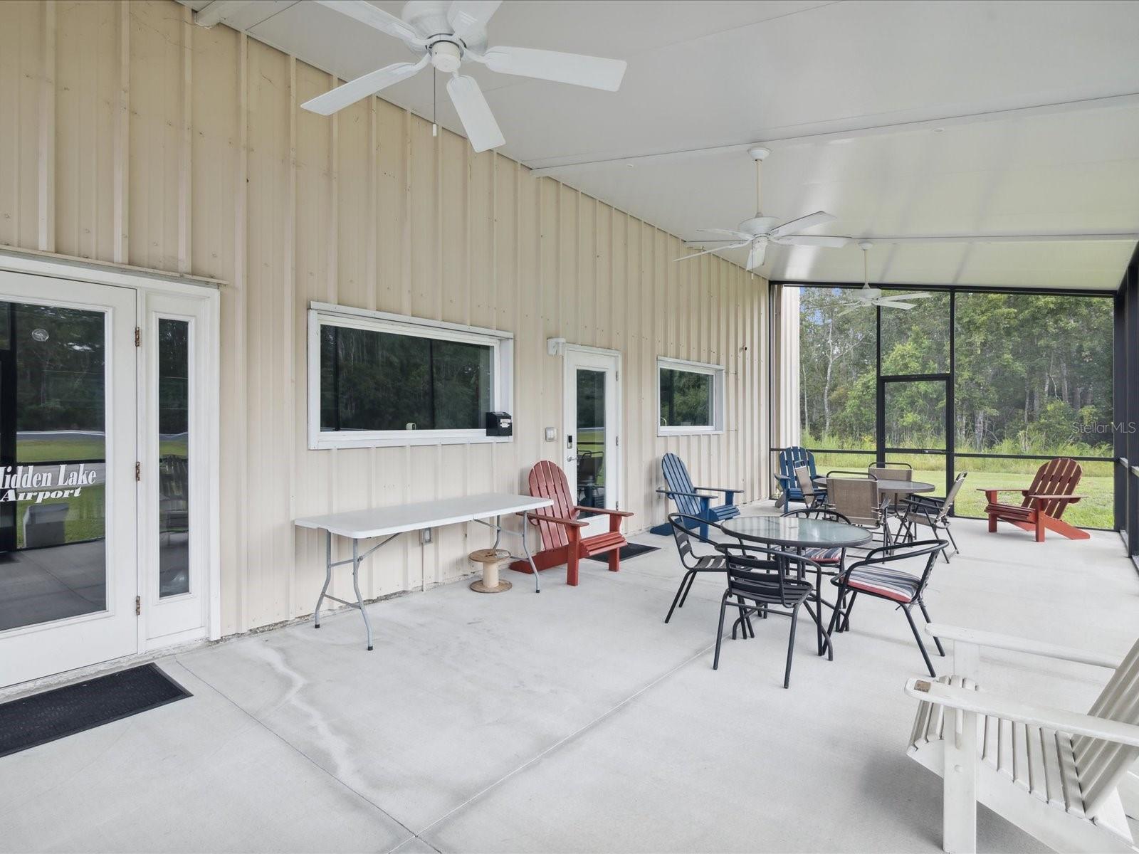 Listing photo id 83 for 10720 Skyhawk Drive