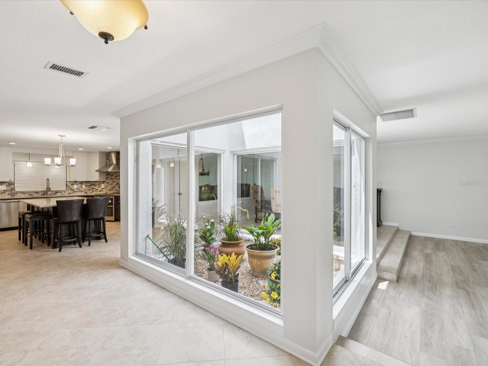 Listing photo id 7 for 10720 Skyhawk Drive