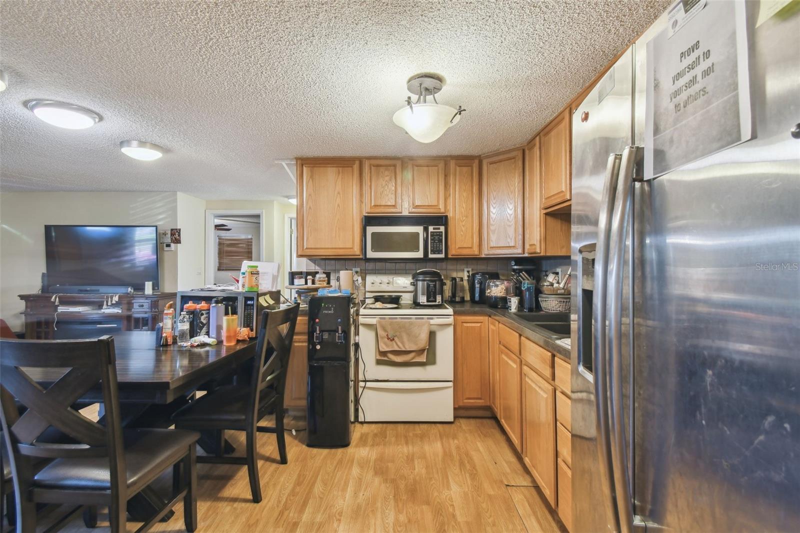 Listing photo id 14 for 6428 Kentfield Avenue