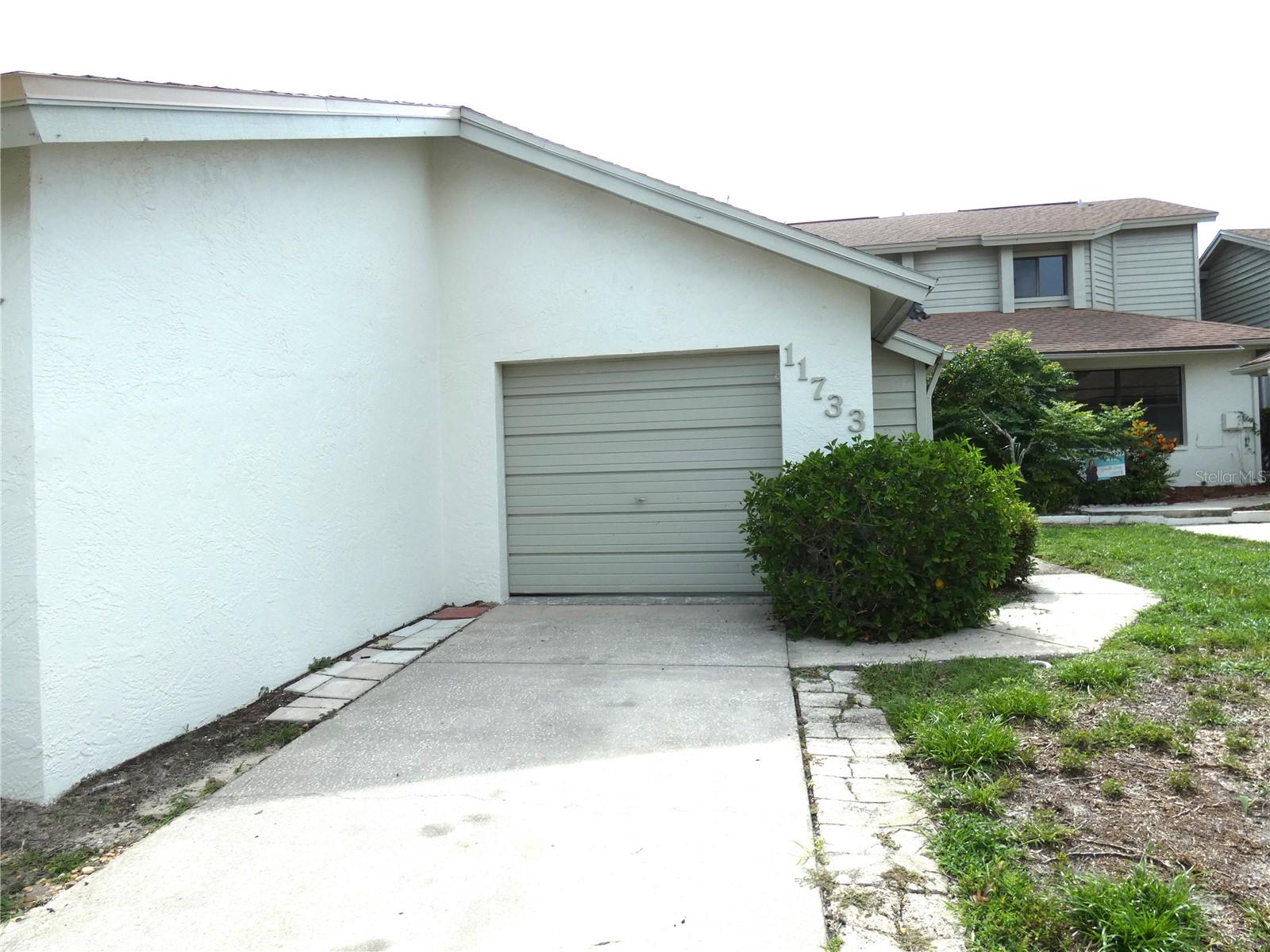 Image 2 of 32 For 11733 Rolling Pine Lane