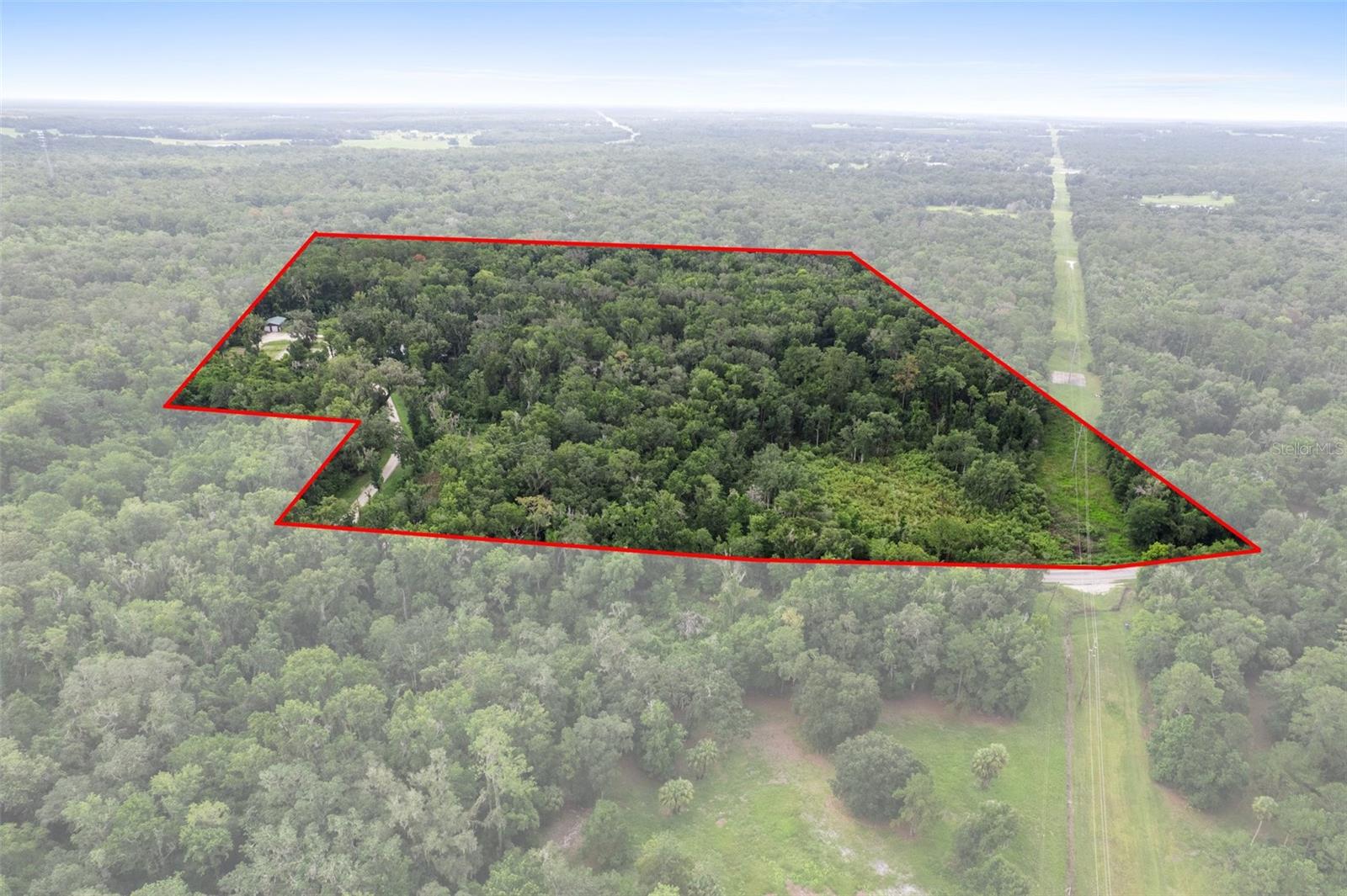 Listing photo id 0 for 6440 Cedar Lane