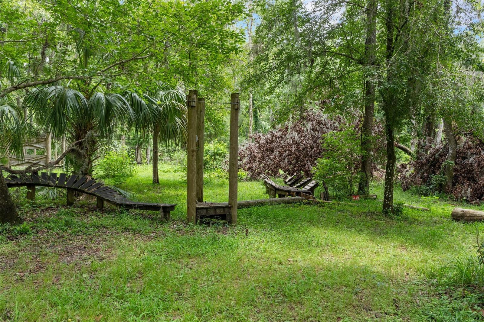 Listing photo id 35 for 6440 Cedar Lane