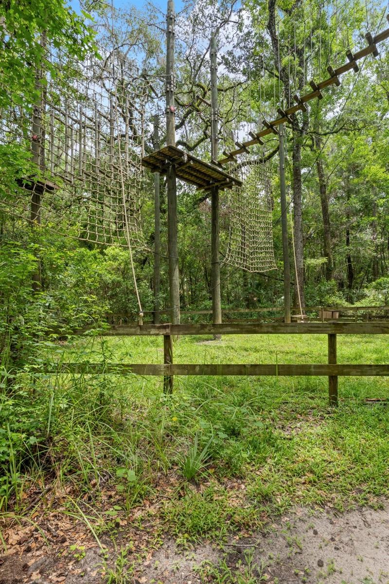 Listing photo id 77 for 6440 Cedar Lane