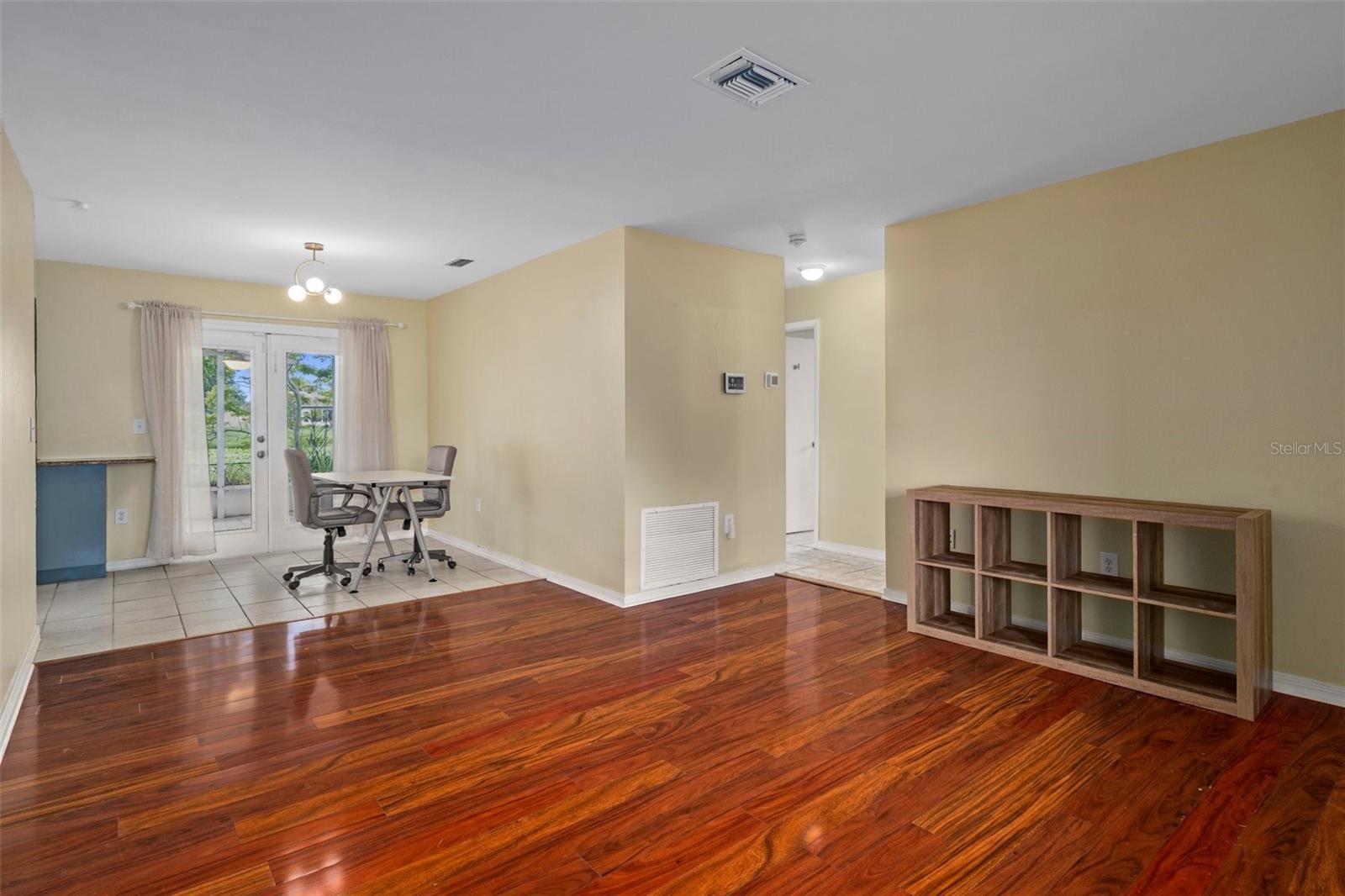 Image 8 of 38 For 7724 Arlight Drive
