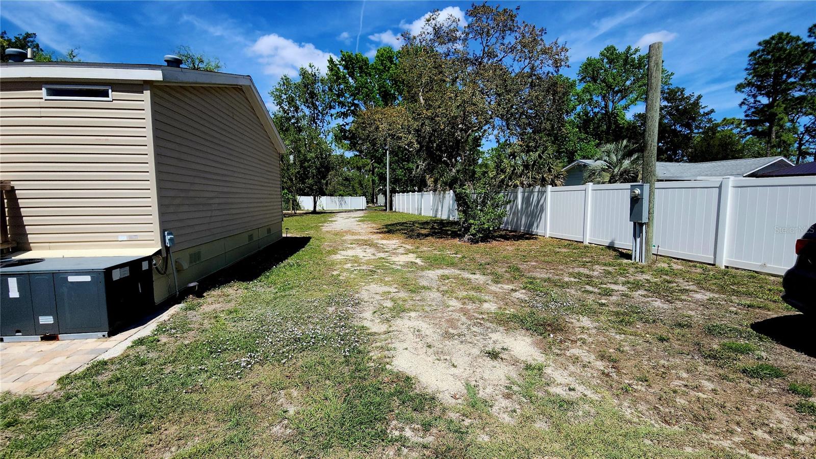 Listing photo id 30 for 6800 Stacie Court