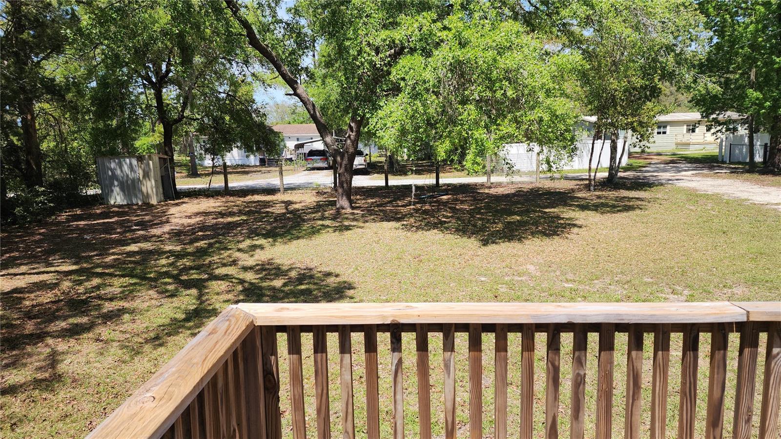 Listing photo id 2 for 6800 Stacie Court