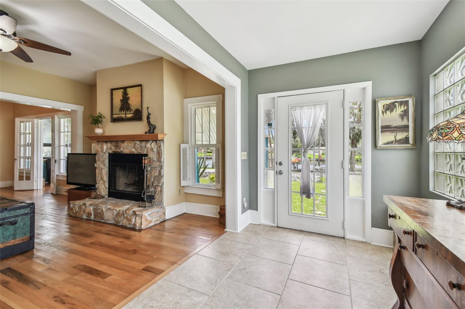 Image 19 of 52 For 7342 Grand Boulevard