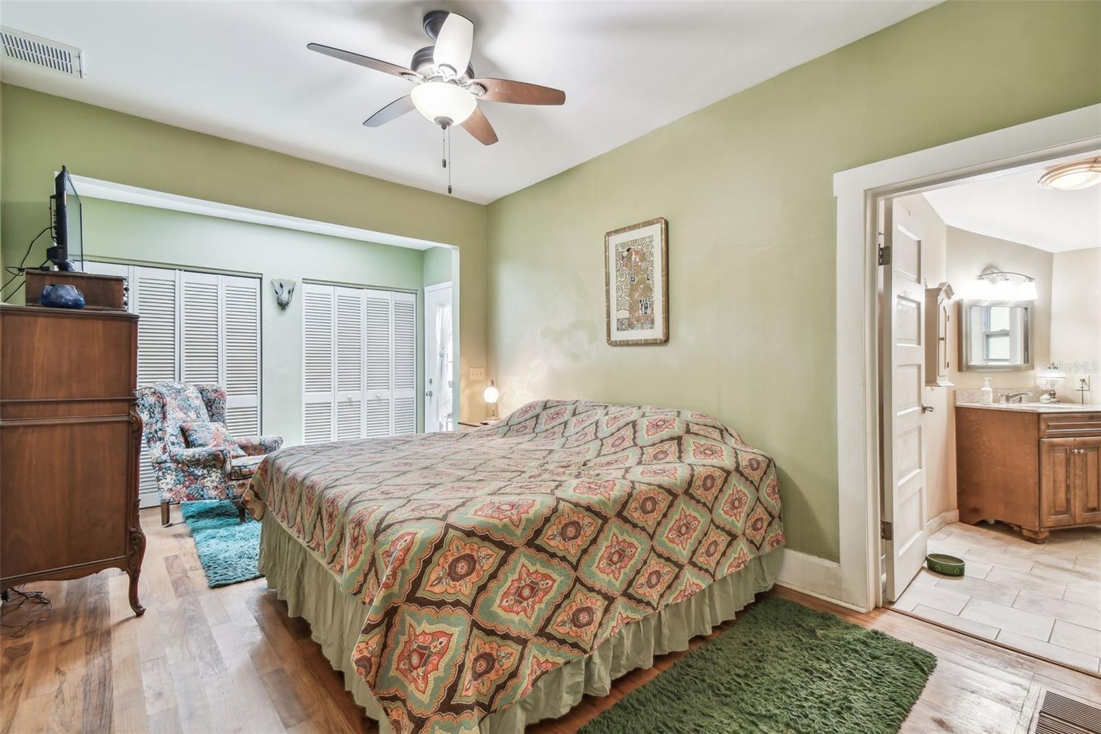 Image 31 of 52 For 7342 Grand Boulevard