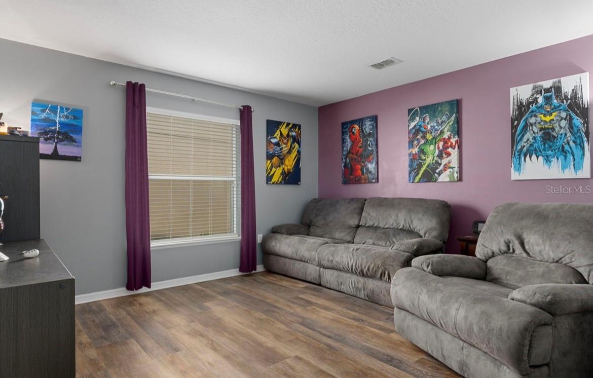 Image 11 of 66 For 14348 Finsbury Drive
