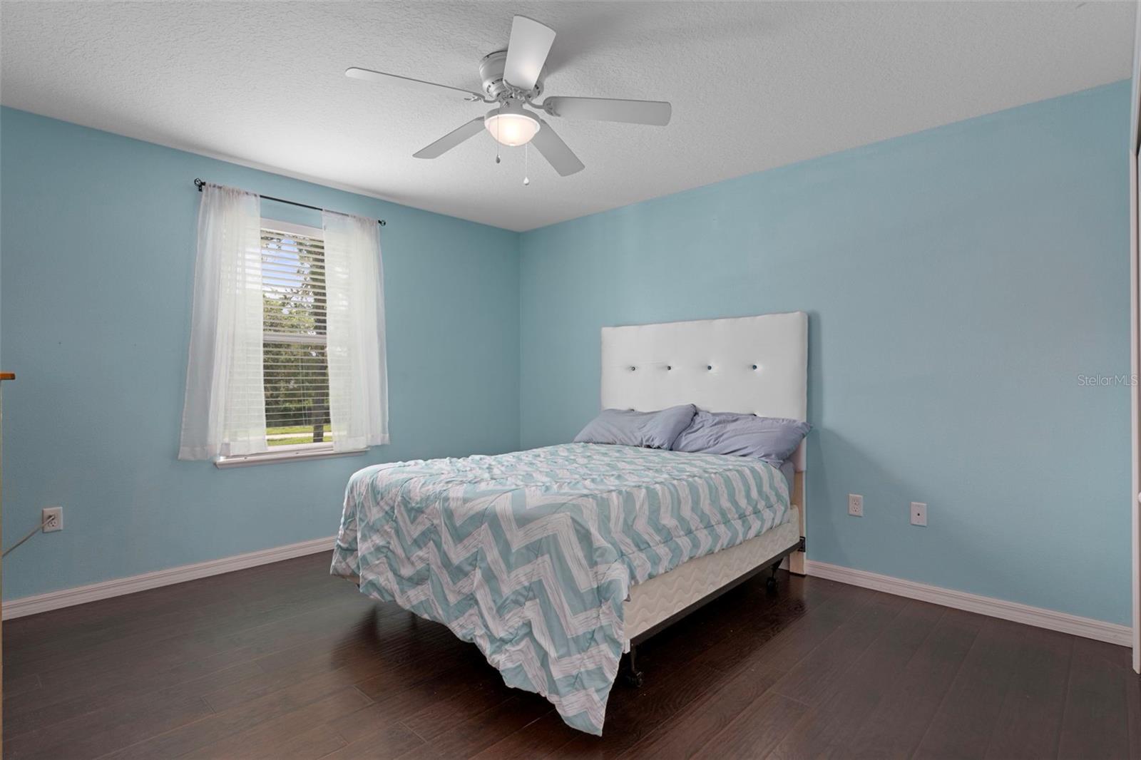 Image 32 of 66 For 14348 Finsbury Drive