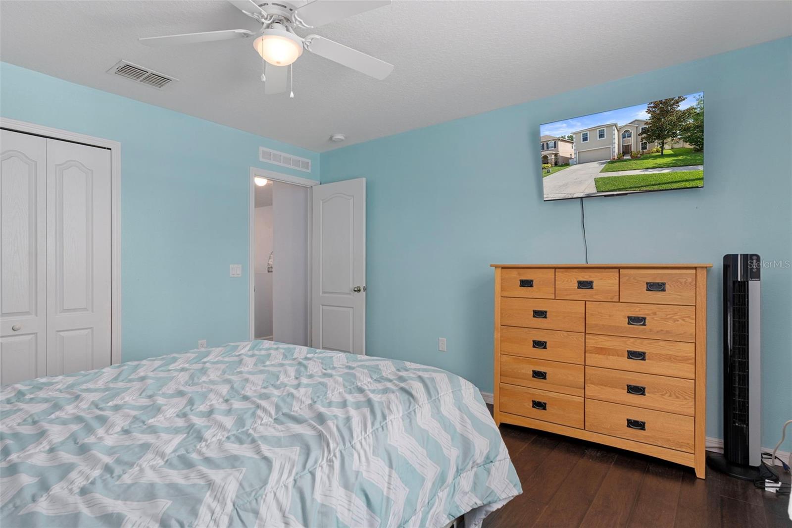 Image 33 of 66 For 14348 Finsbury Drive